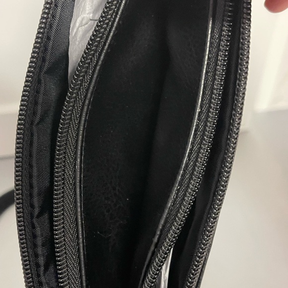 Mundi Black Crossbody Vegan Leather Multiple Compartments Adjustable Strap NWT - Picture 6 of 9